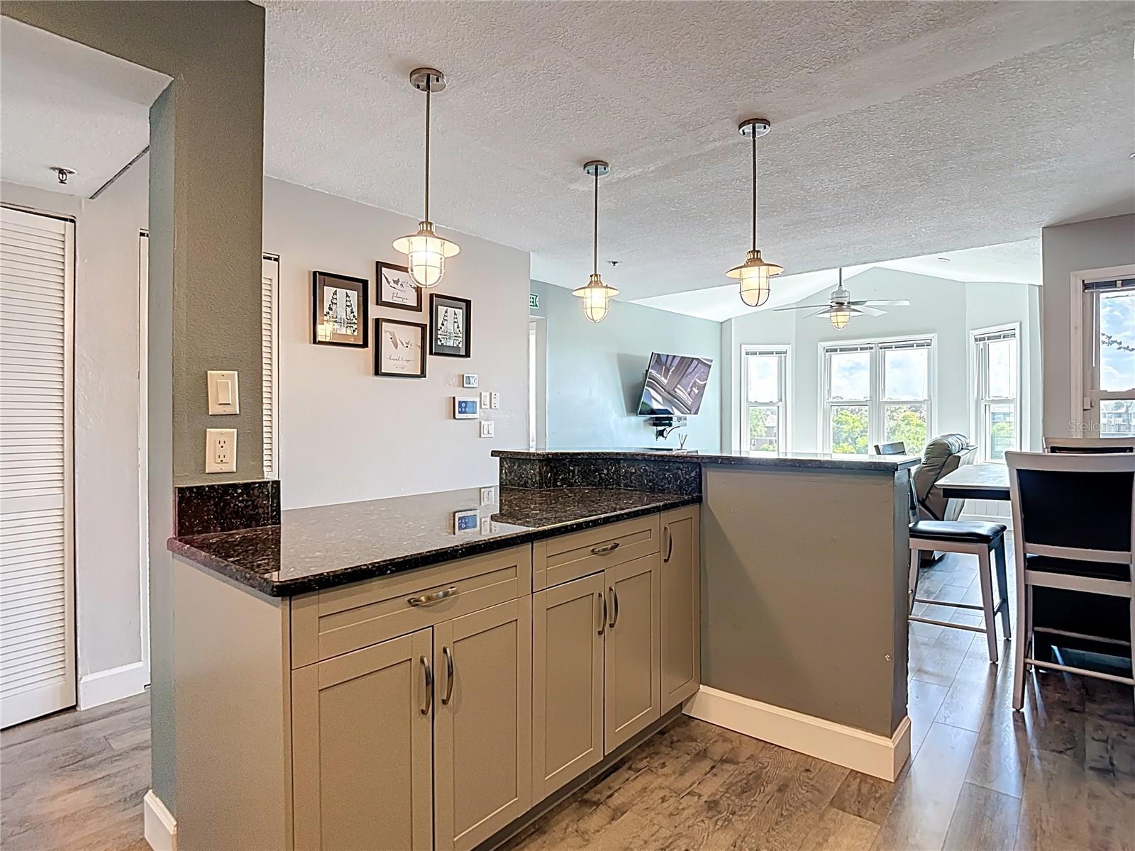 Image 21 of 75 For 5722 Biscayne Court 304