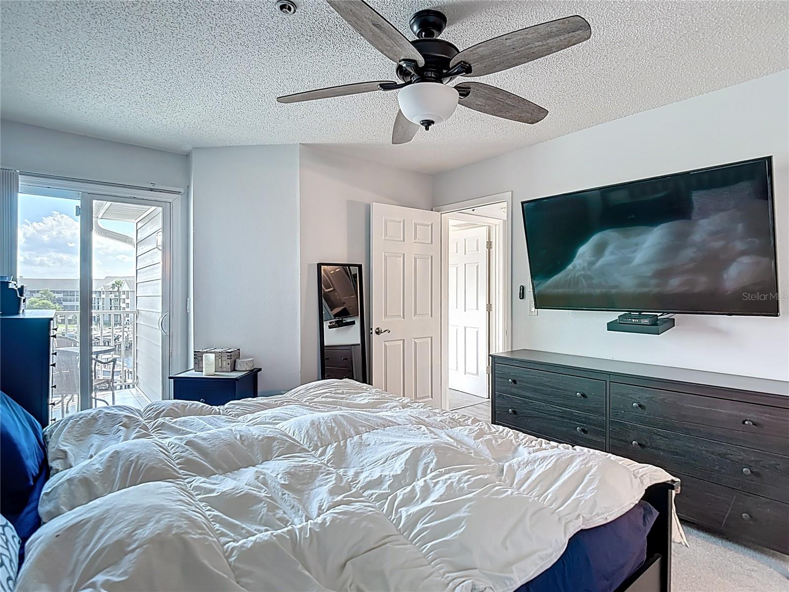 Image 48 of 75 For 5722 Biscayne Court 304