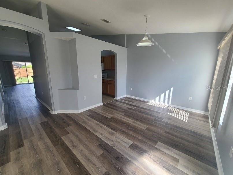 Image 4 of 25 For 6425 Grapewood Road