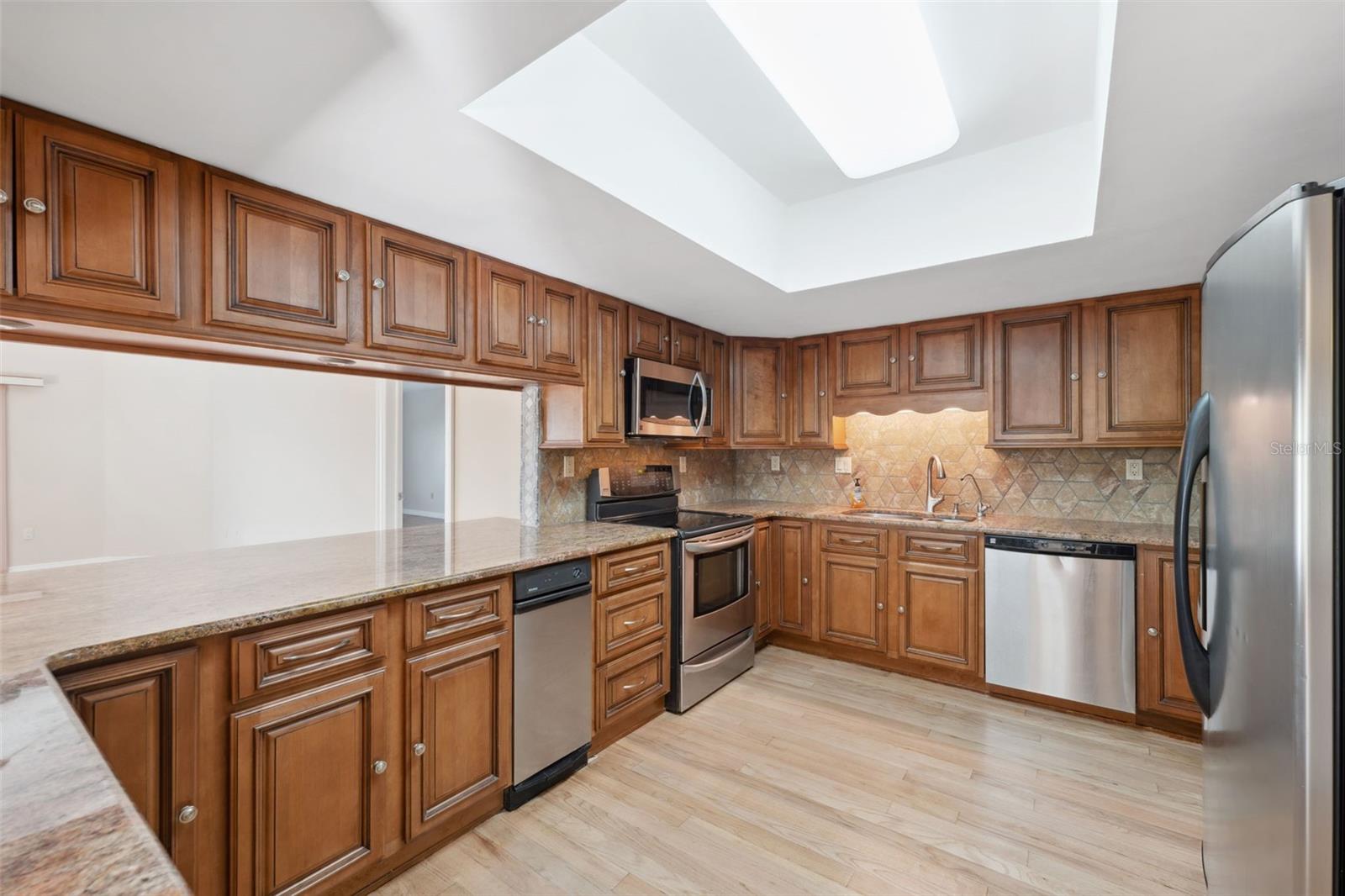 Image 15 of 84 For 6225 Bayside Drive