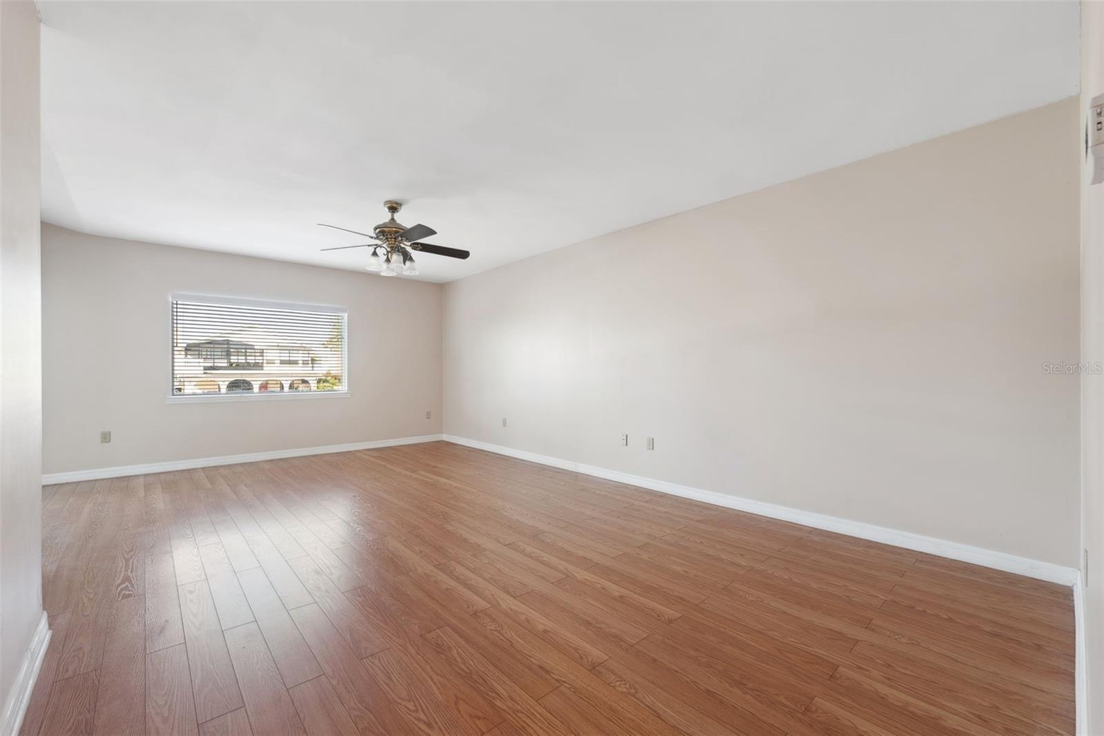 Image 21 of 84 For 6225 Bayside Drive