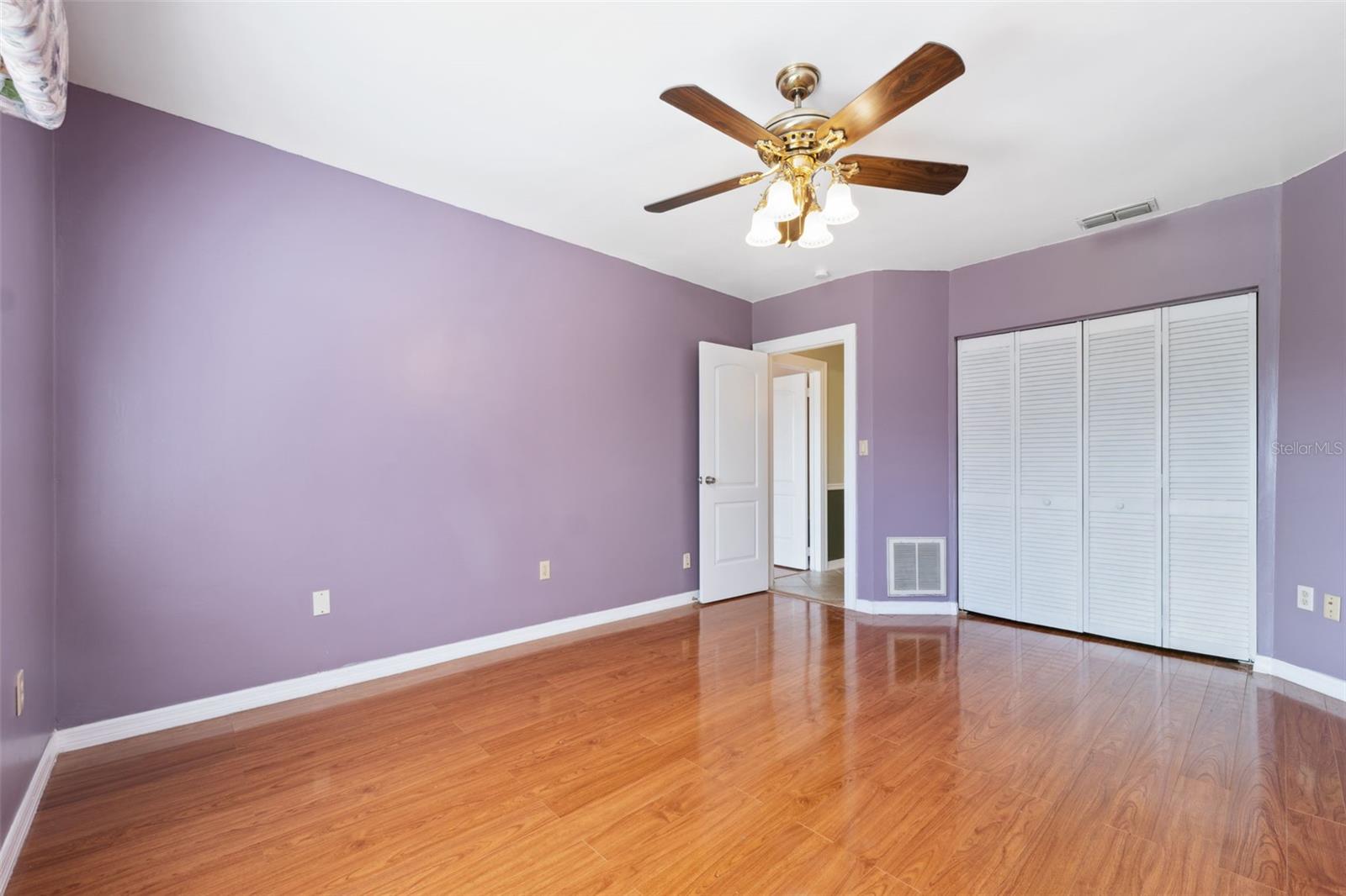 Image 27 of 84 For 6225 Bayside Drive