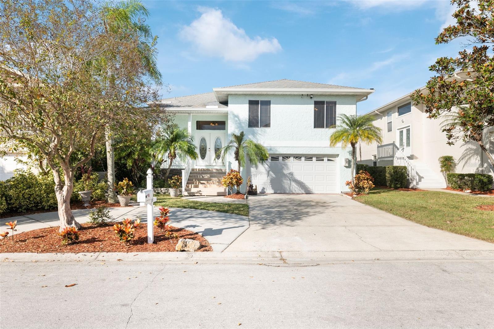 Image 3 of 84 For 6225 Bayside Drive