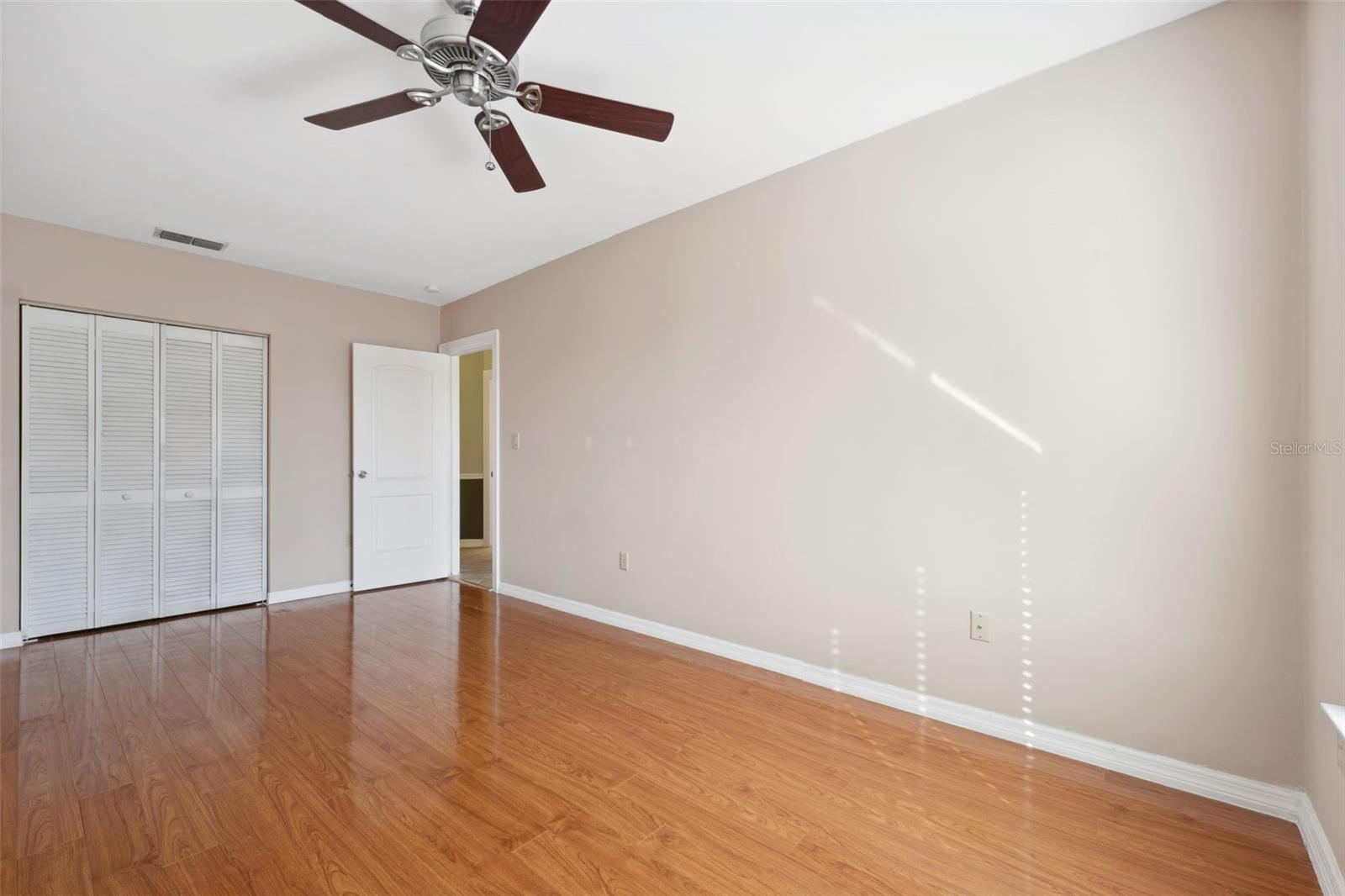 Image 31 of 84 For 6225 Bayside Drive