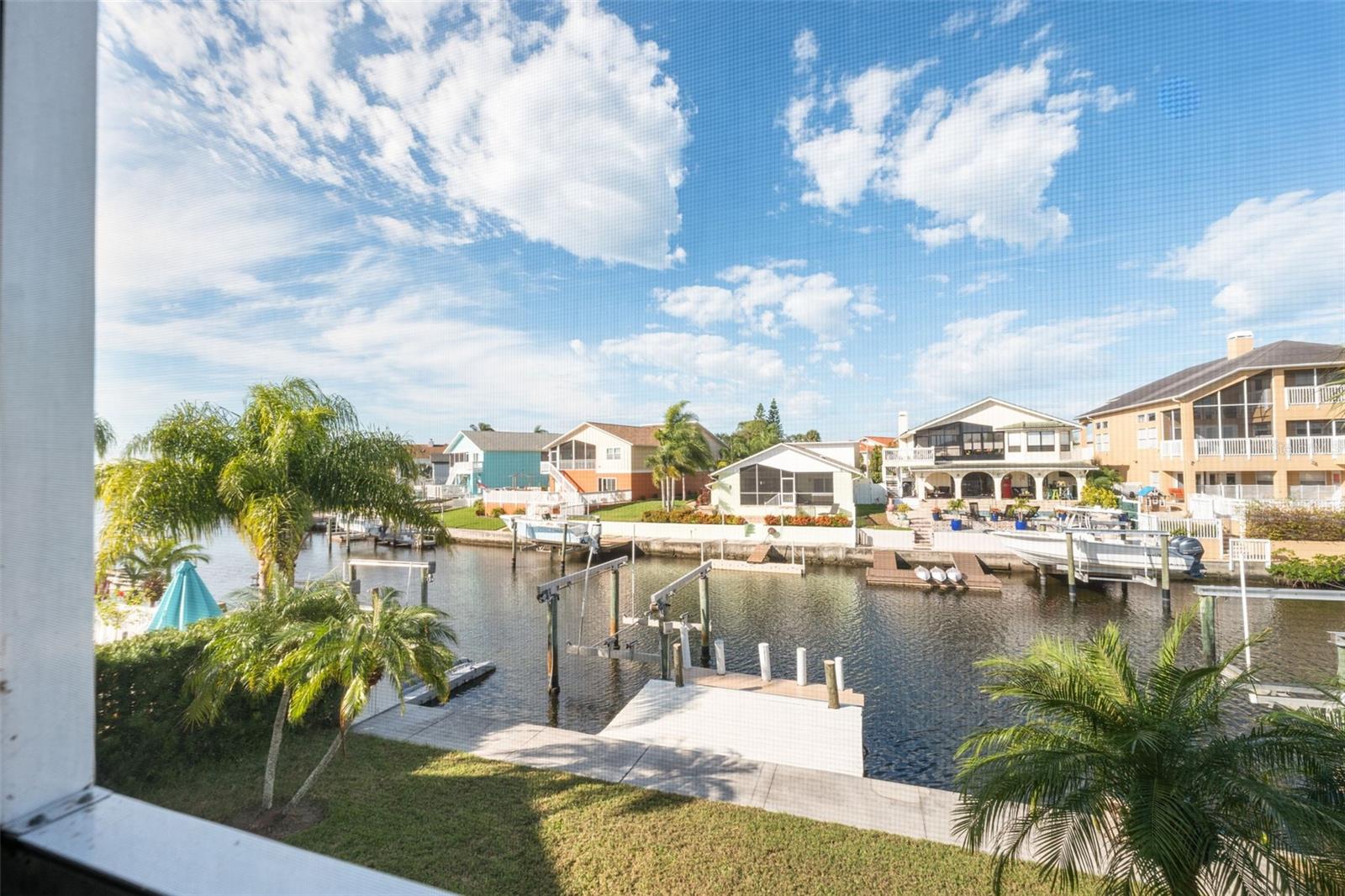 Image 36 of 84 For 6225 Bayside Drive