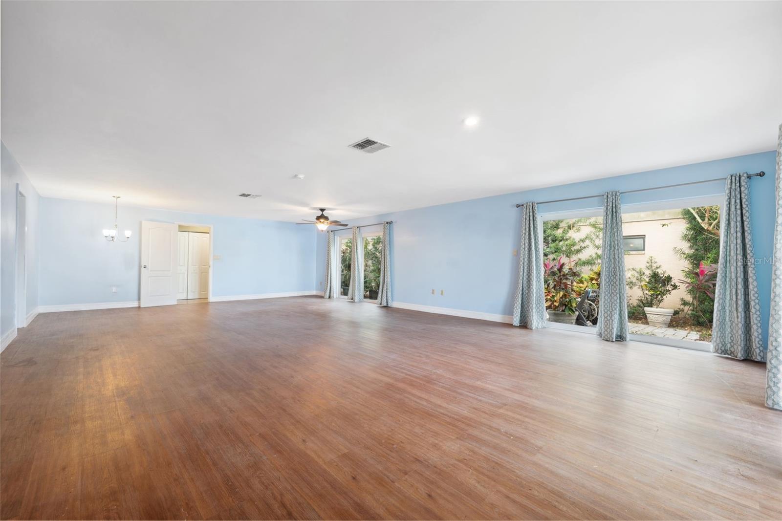 Image 39 of 84 For 6225 Bayside Drive