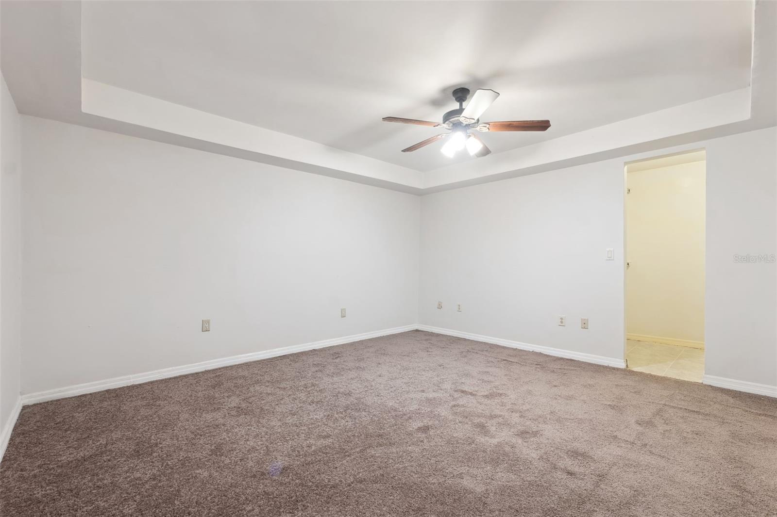 Image 44 of 84 For 6225 Bayside Drive