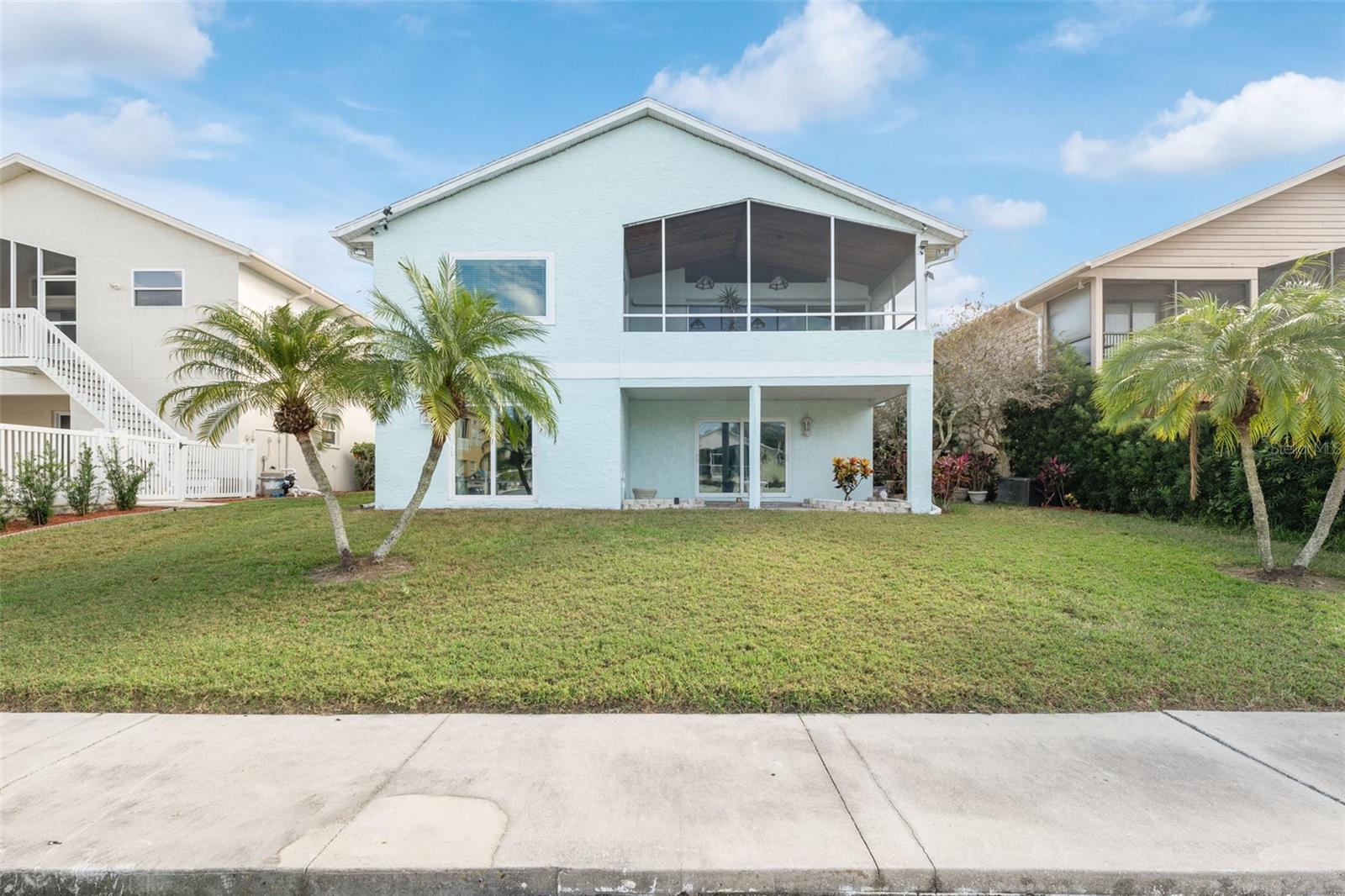 Image 54 of 84 For 6225 Bayside Drive