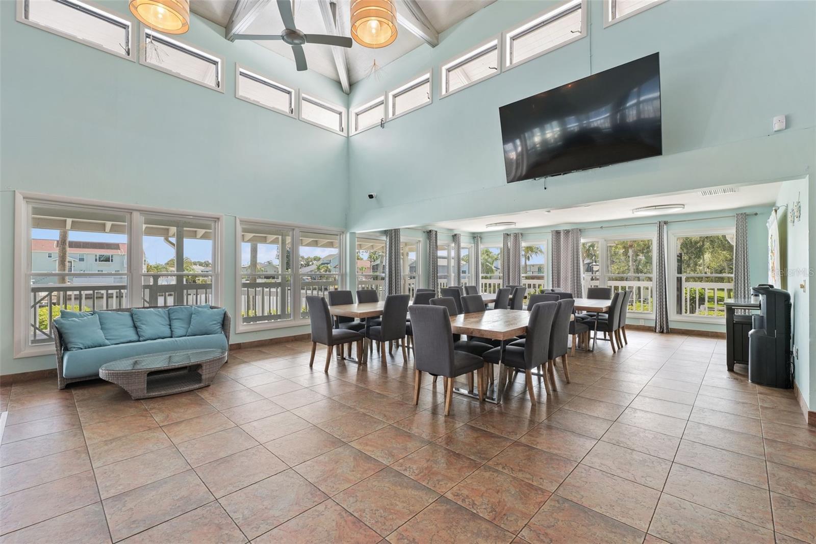 Image 71 of 84 For 6225 Bayside Drive