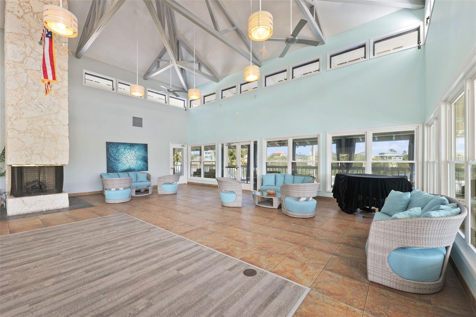 Image 72 of 84 For 6225 Bayside Drive