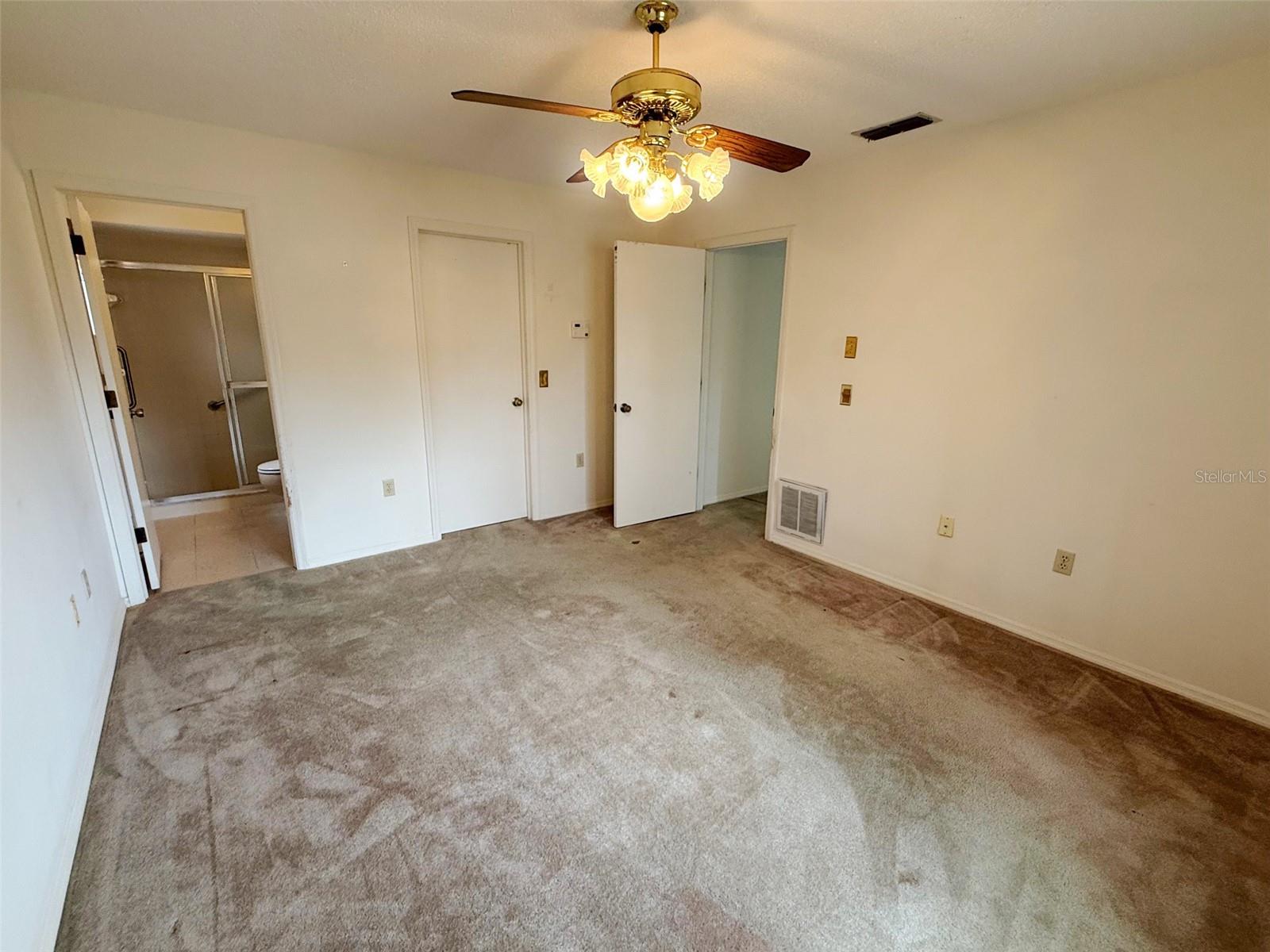 Image 10 of 17 For 12043 Linden Drive