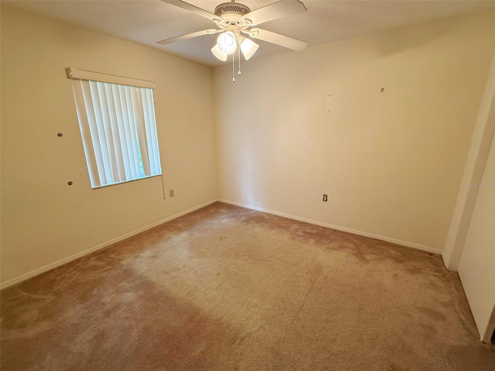 Image 12 of 17 For 12043 Linden Drive