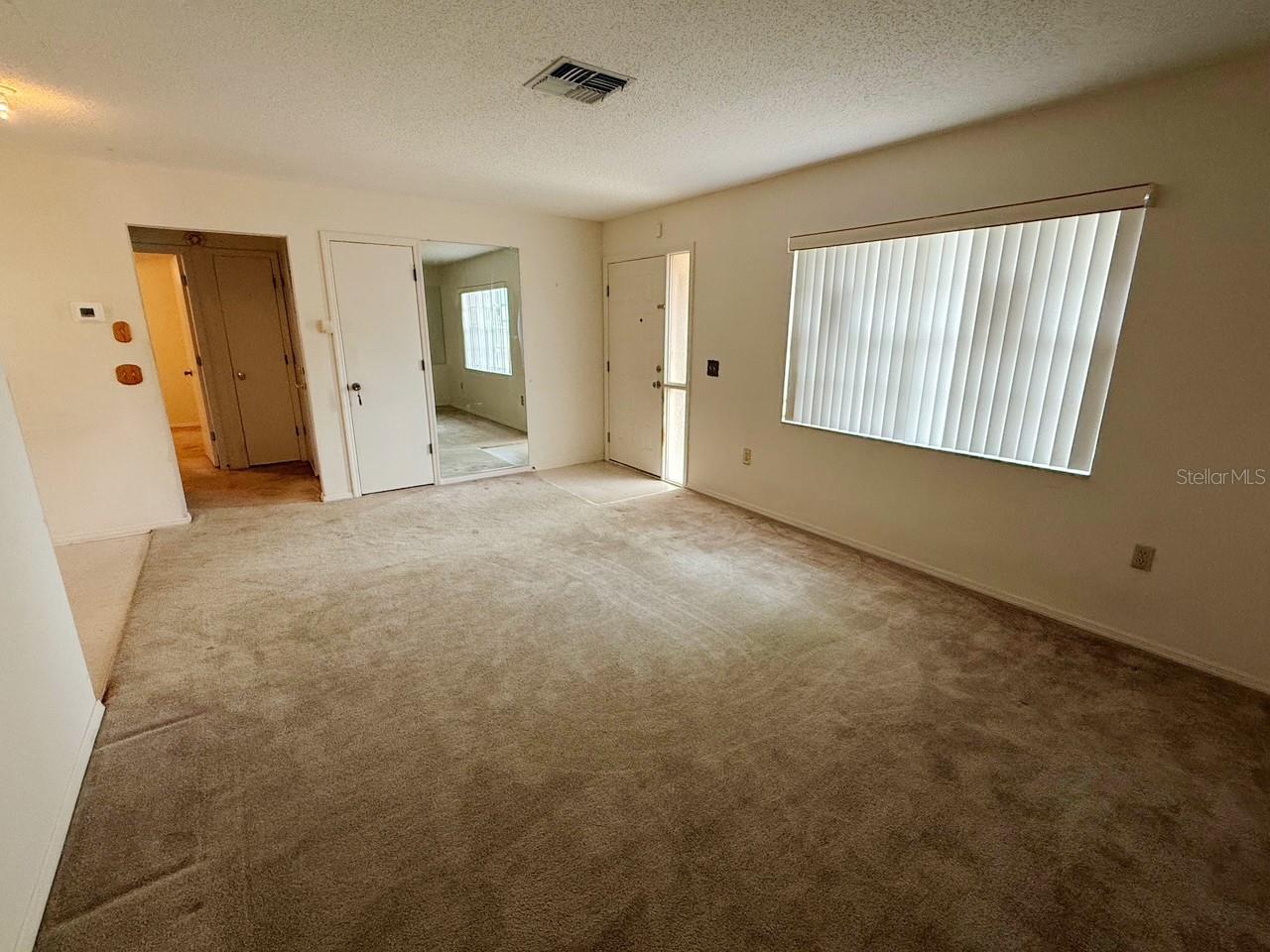 Image 3 of 17 For 12043 Linden Drive
