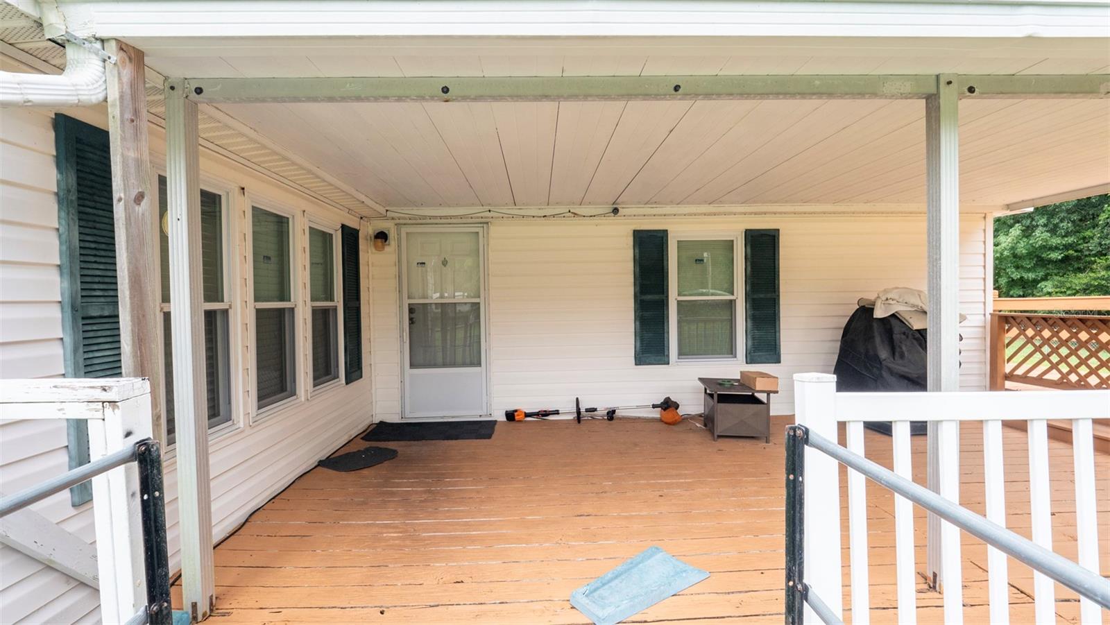 Image 9 of 24 For 24225 Duffield Road