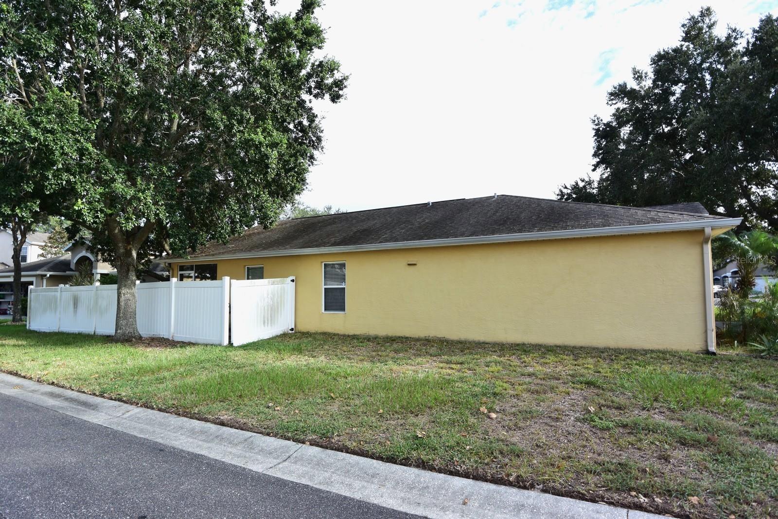 Image 31 of 35 For 7814 Brisbane Court