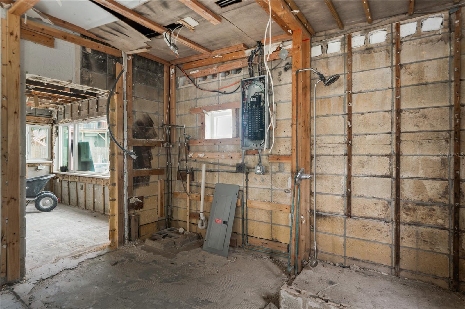 Image 6 of 42 For 7737 Deedra Circle