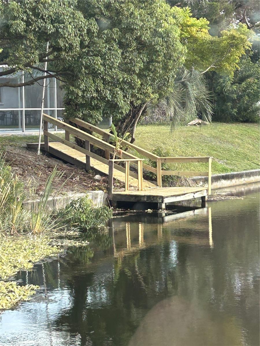 Listing photo id 43 for 4371 Newbury Drive