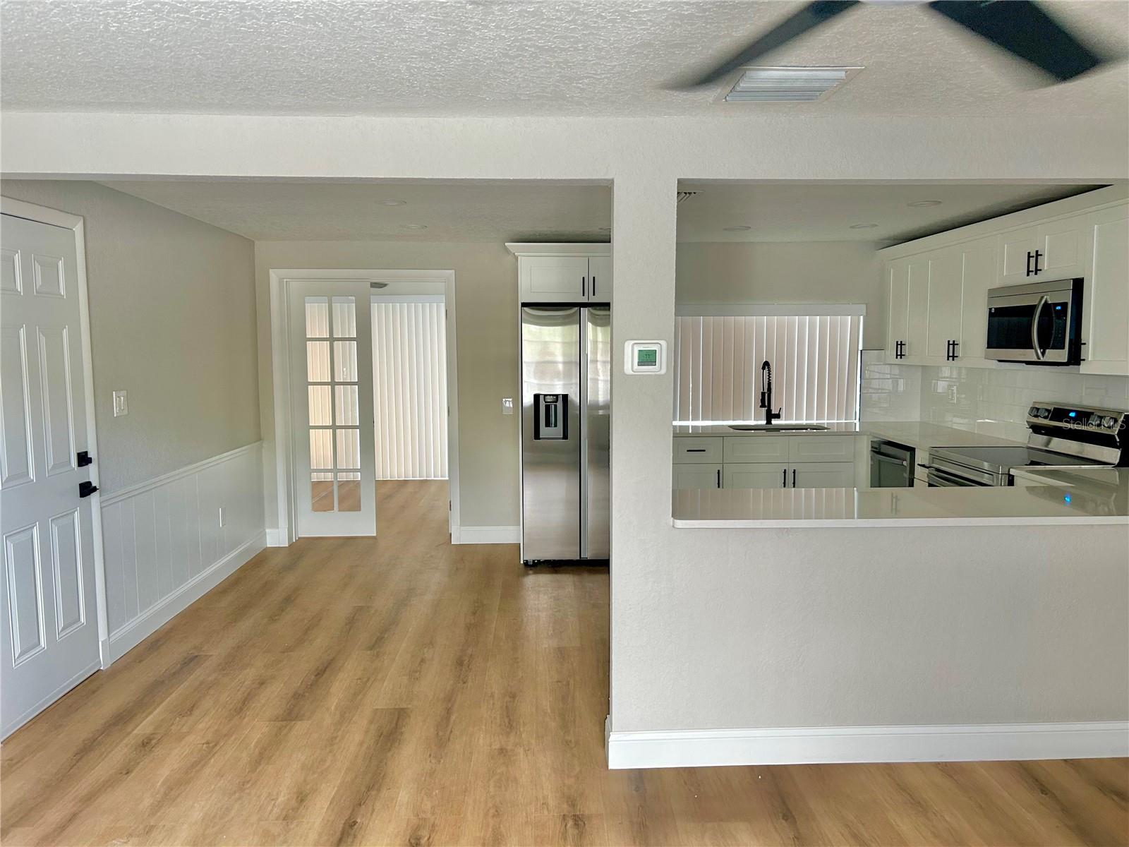 Listing photo id 58 for 4371 Newbury Drive