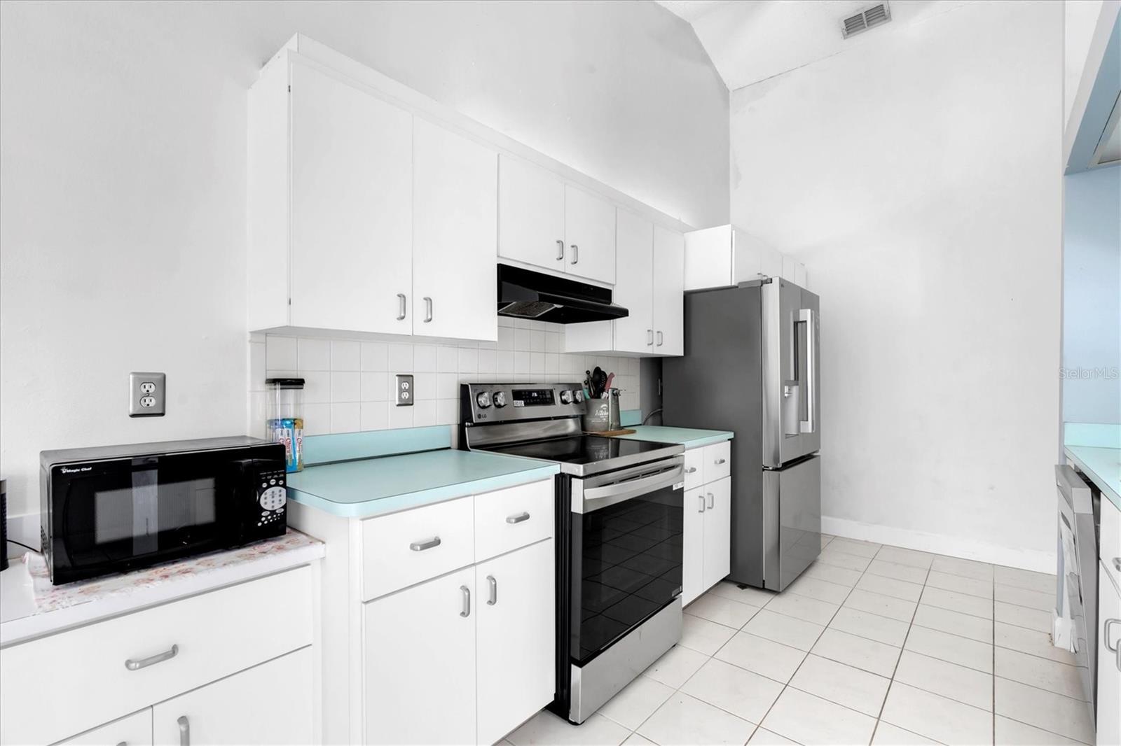 Image 12 of 45 For 1608 Kinsmere Drive