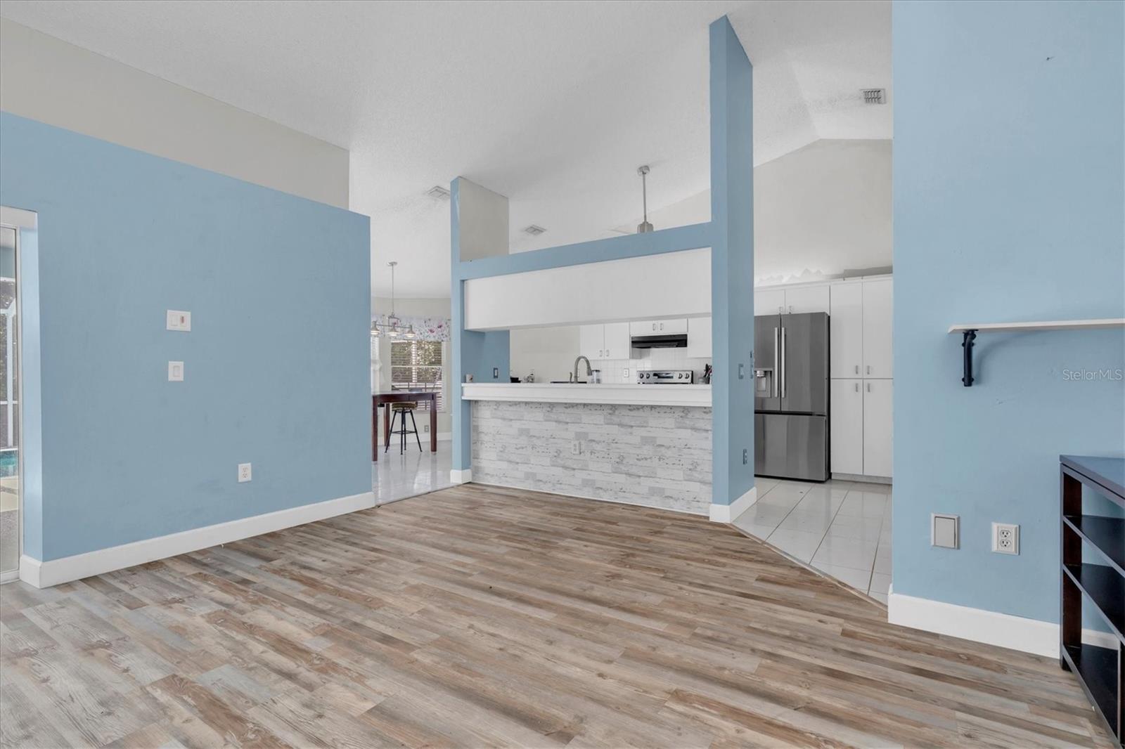 Image 4 of 45 For 1608 Kinsmere Drive
