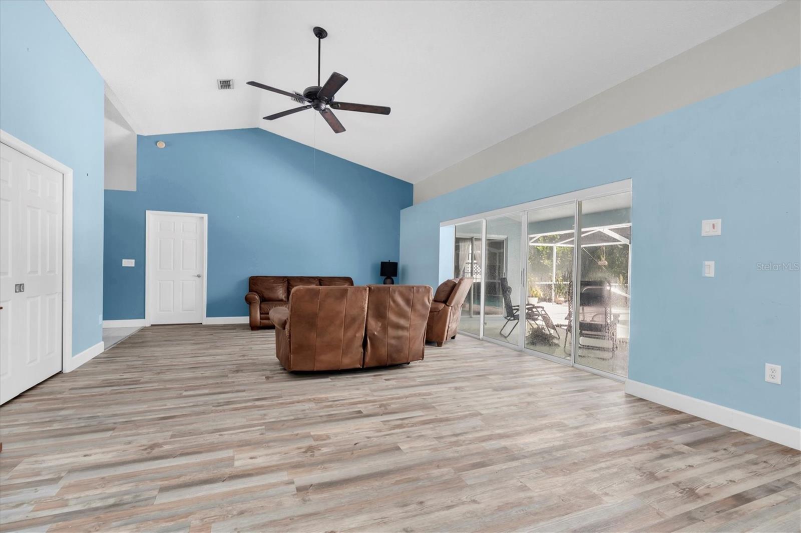 Image 7 of 45 For 1608 Kinsmere Drive