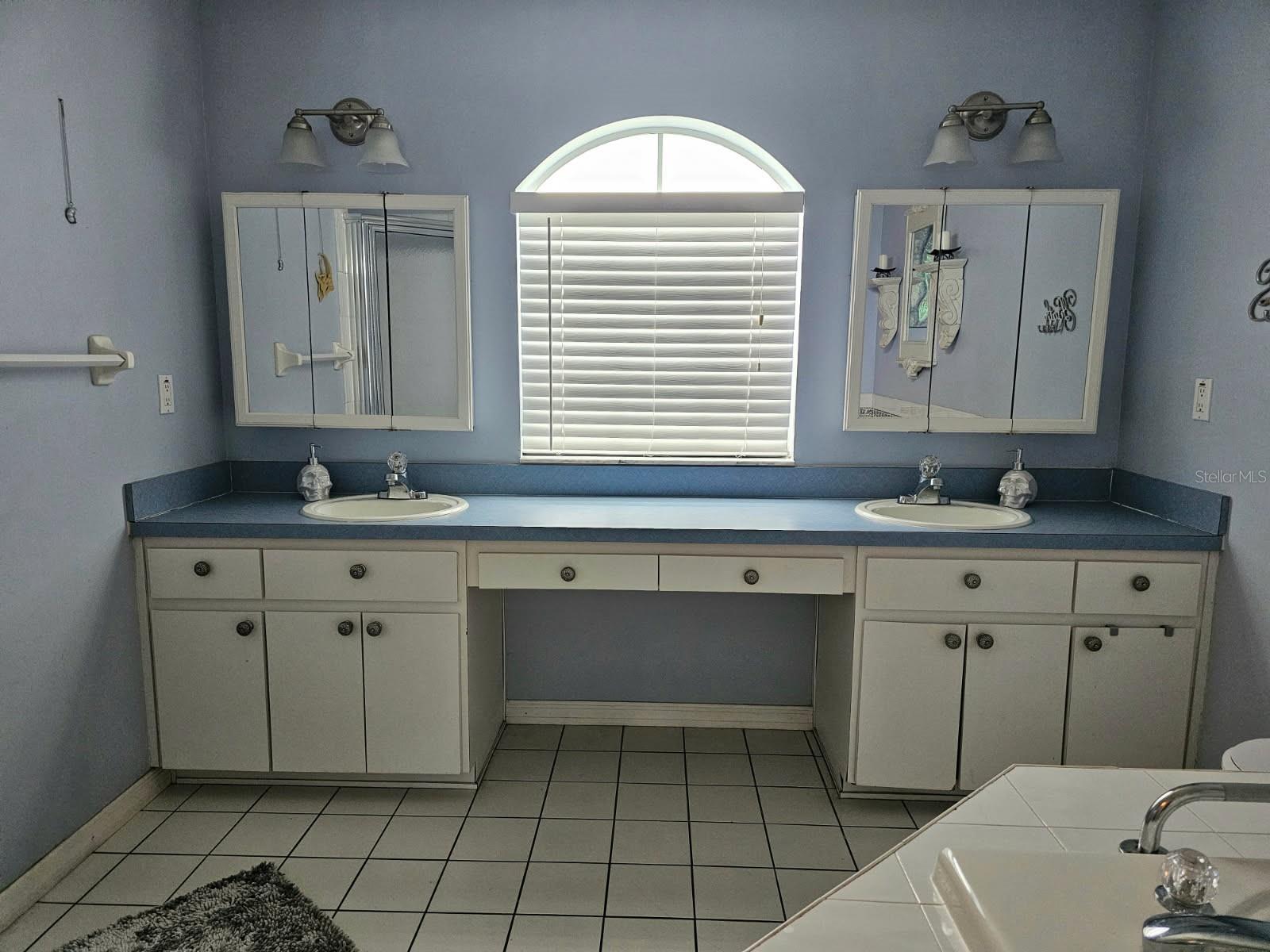 Image 14 of 77 For 8359 Dunnellon Road