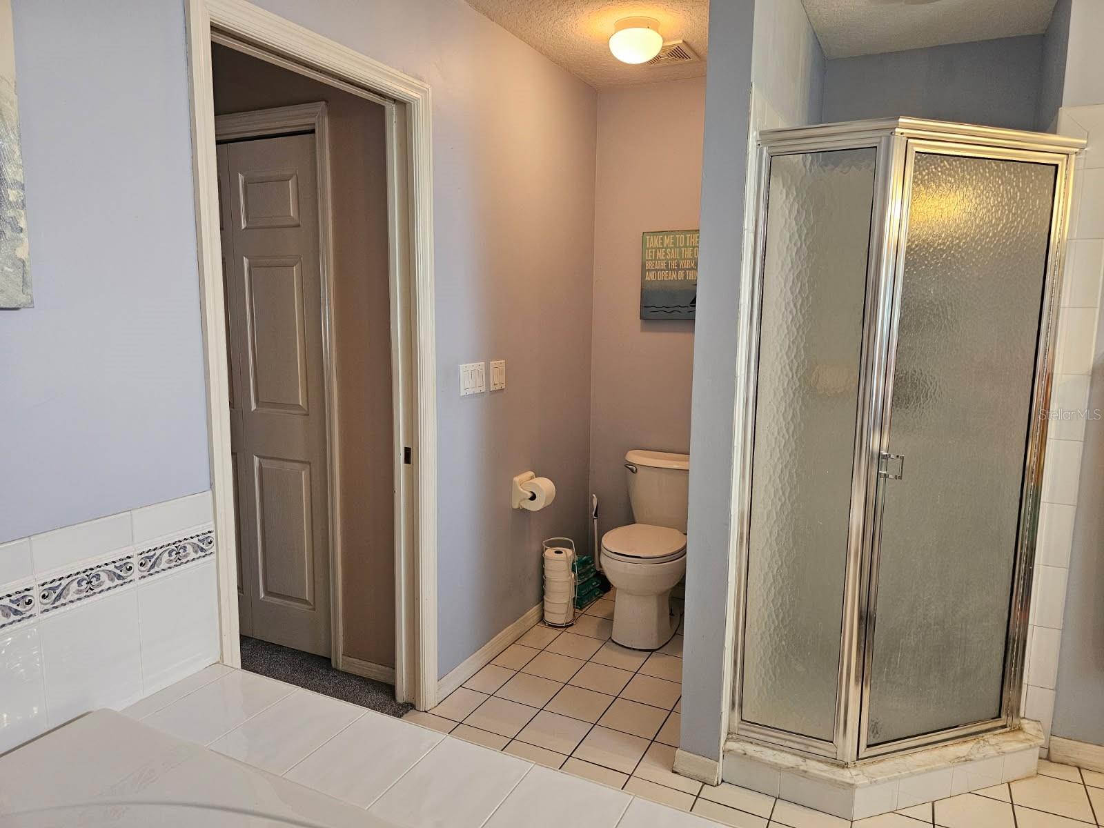 Image 16 of 77 For 8359 Dunnellon Road