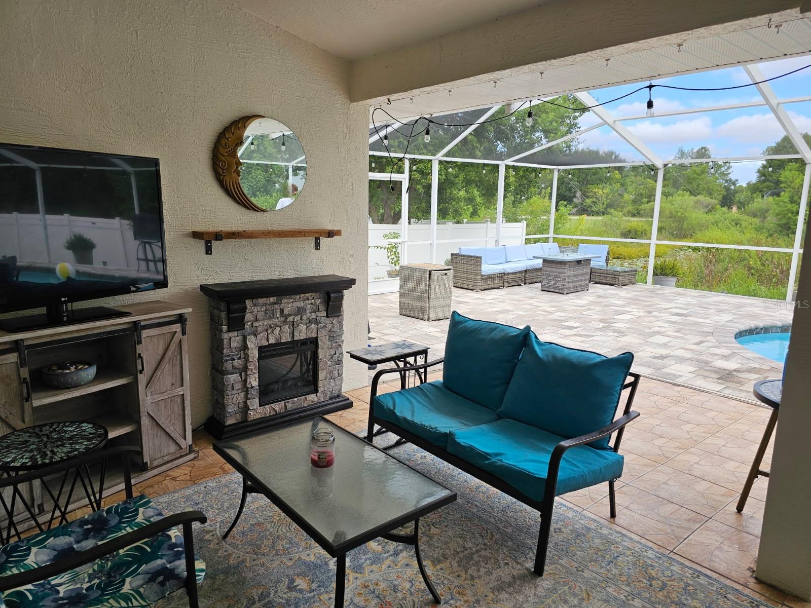 Image 22 of 77 For 8359 Dunnellon Road