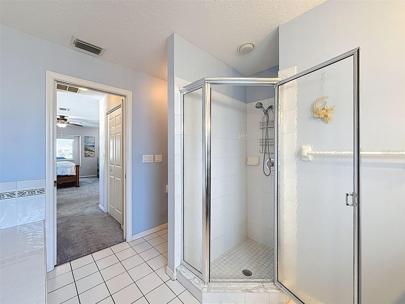 Image 43 of 77 For 8359 Dunnellon Road