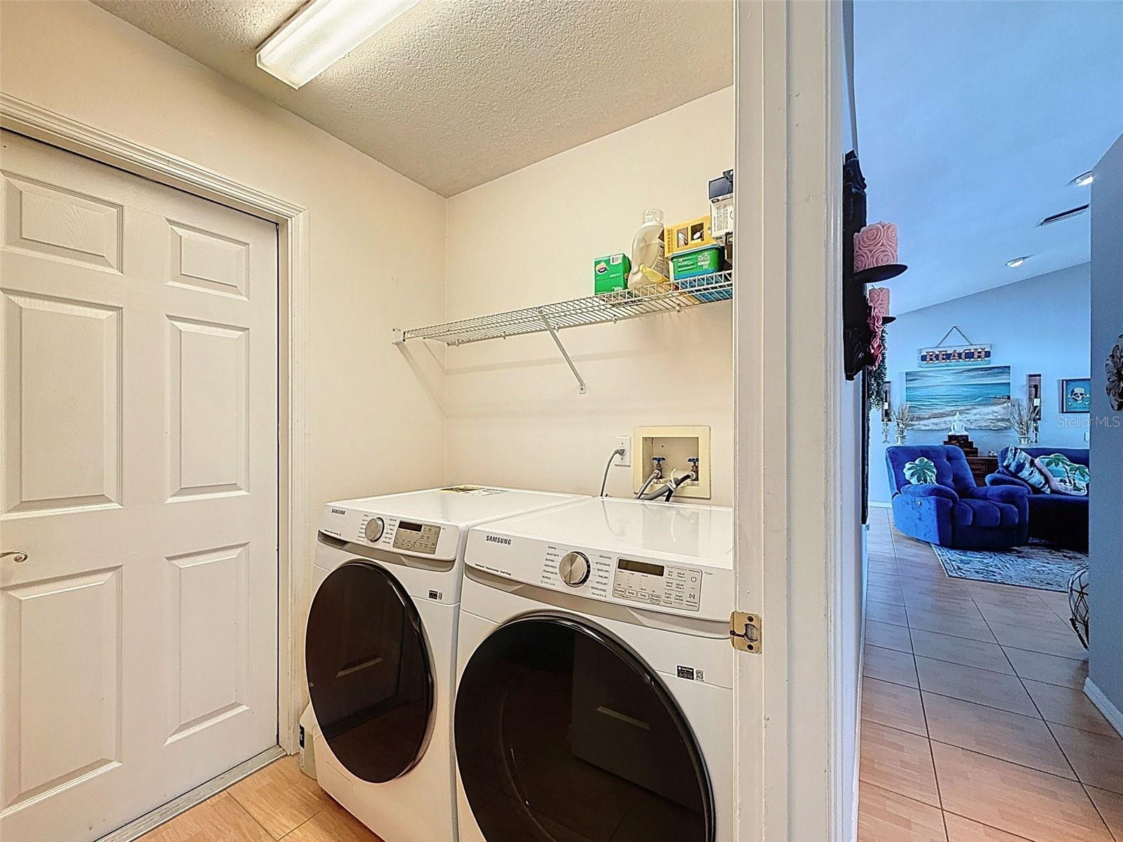 Image 58 of 77 For 8359 Dunnellon Road