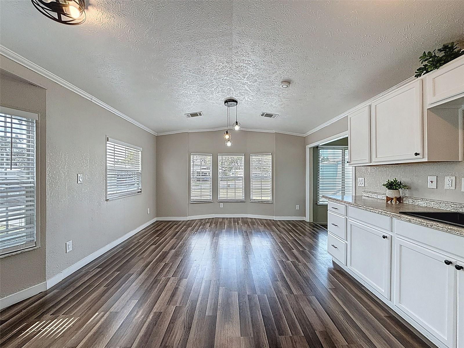 Image 10 of 48 For 9440 Cougar Drive