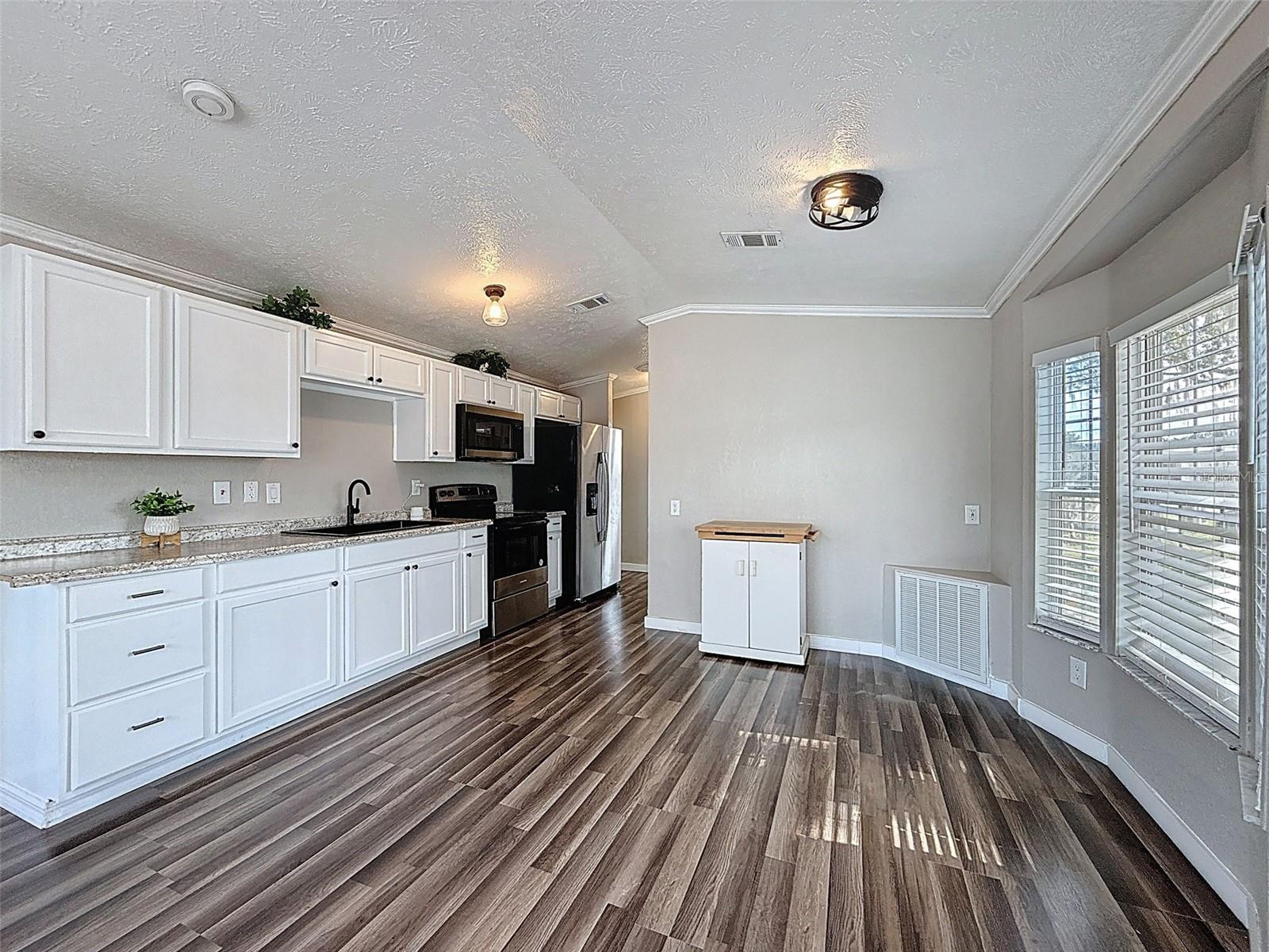 Image 12 of 48 For 9440 Cougar Drive