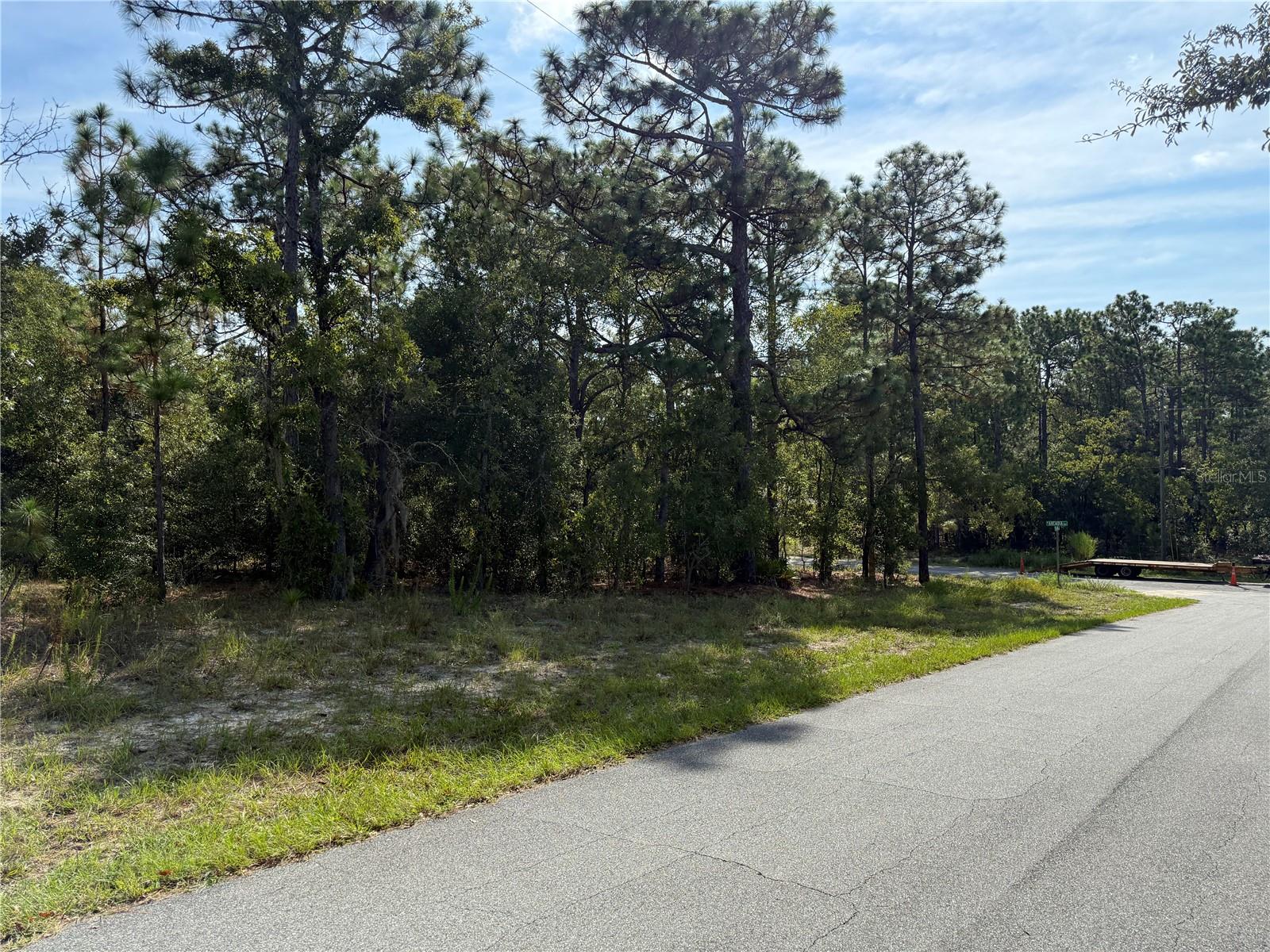 Listing photo id 2 for 9339 Milam Way