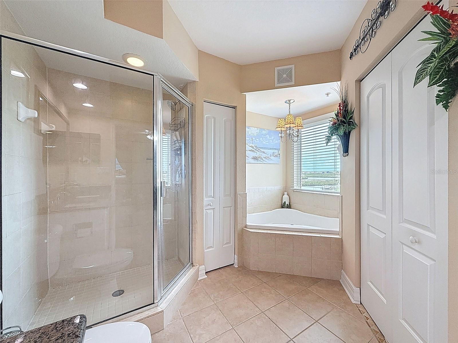 Image 17 of 42 For 4516 Seagull Drive 501