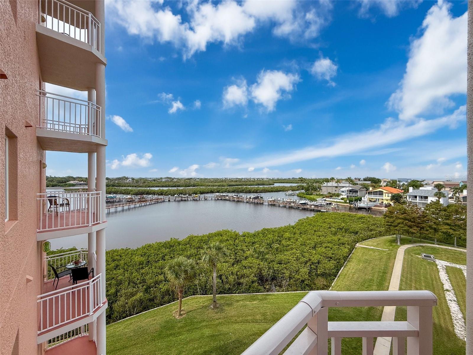 Image 23 of 42 For 4516 Seagull Drive 501