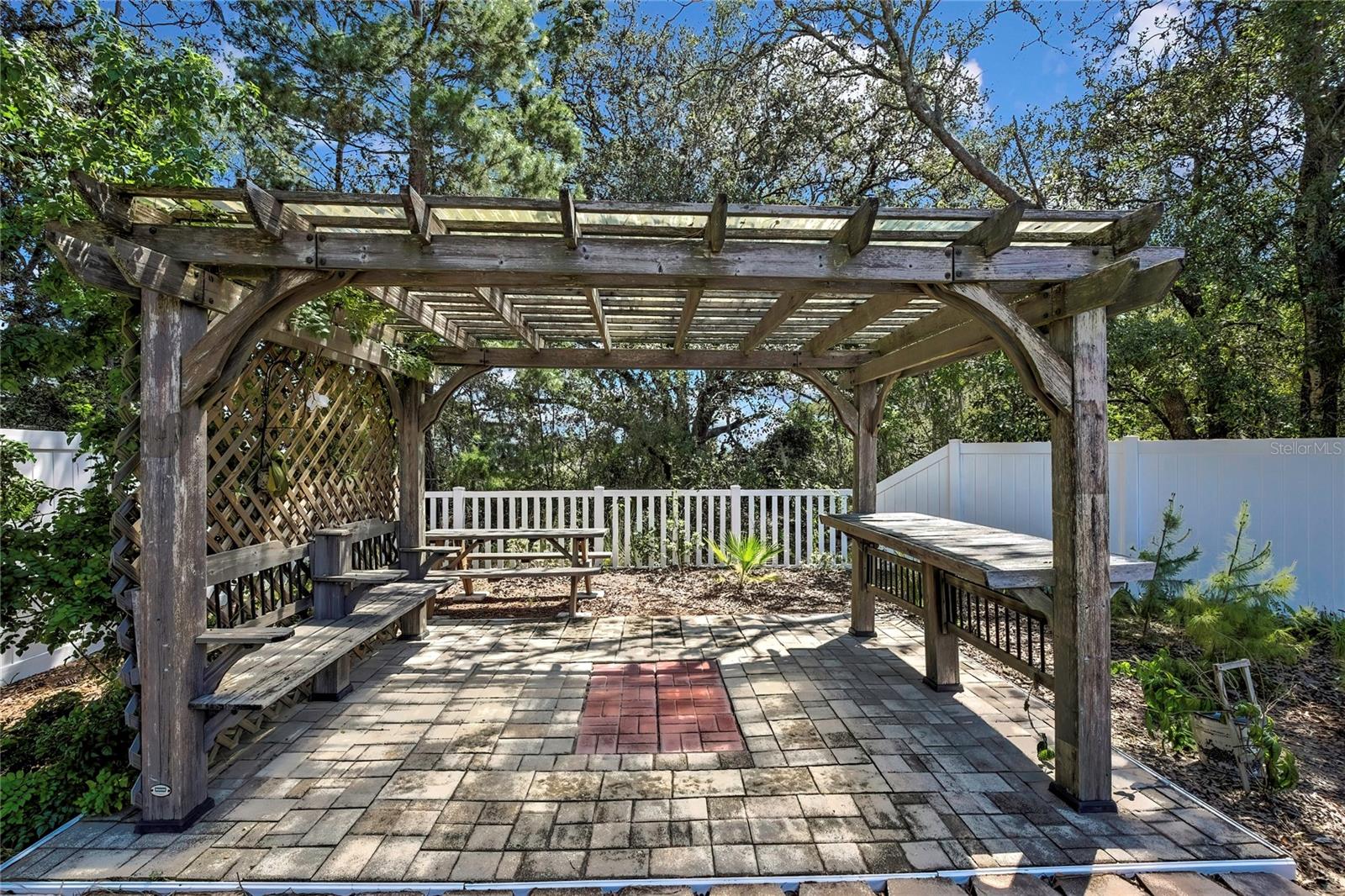 Image 7 of 43 For 3594 Fantasy Way
