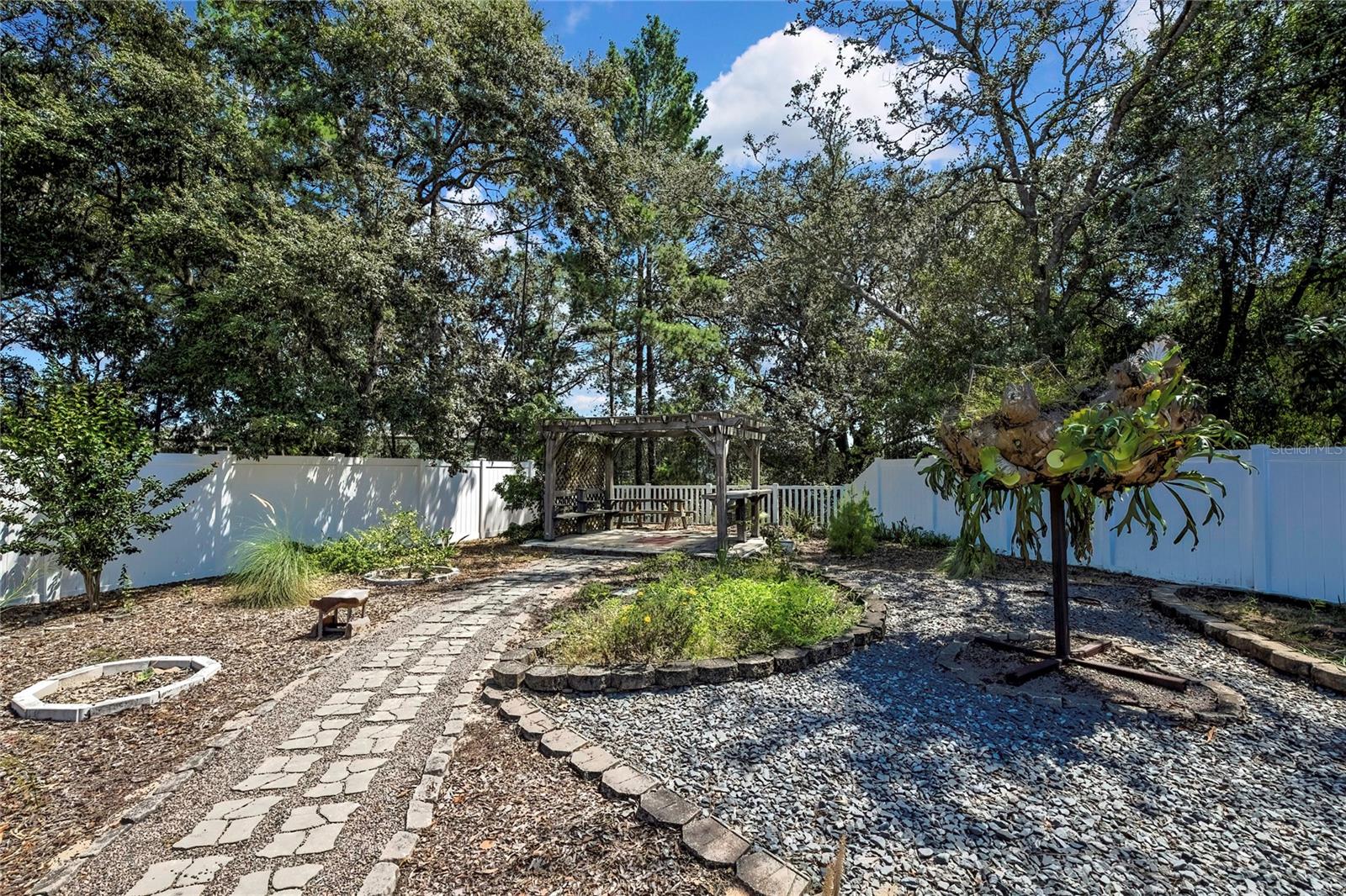 Image 8 of 43 For 3594 Fantasy Way