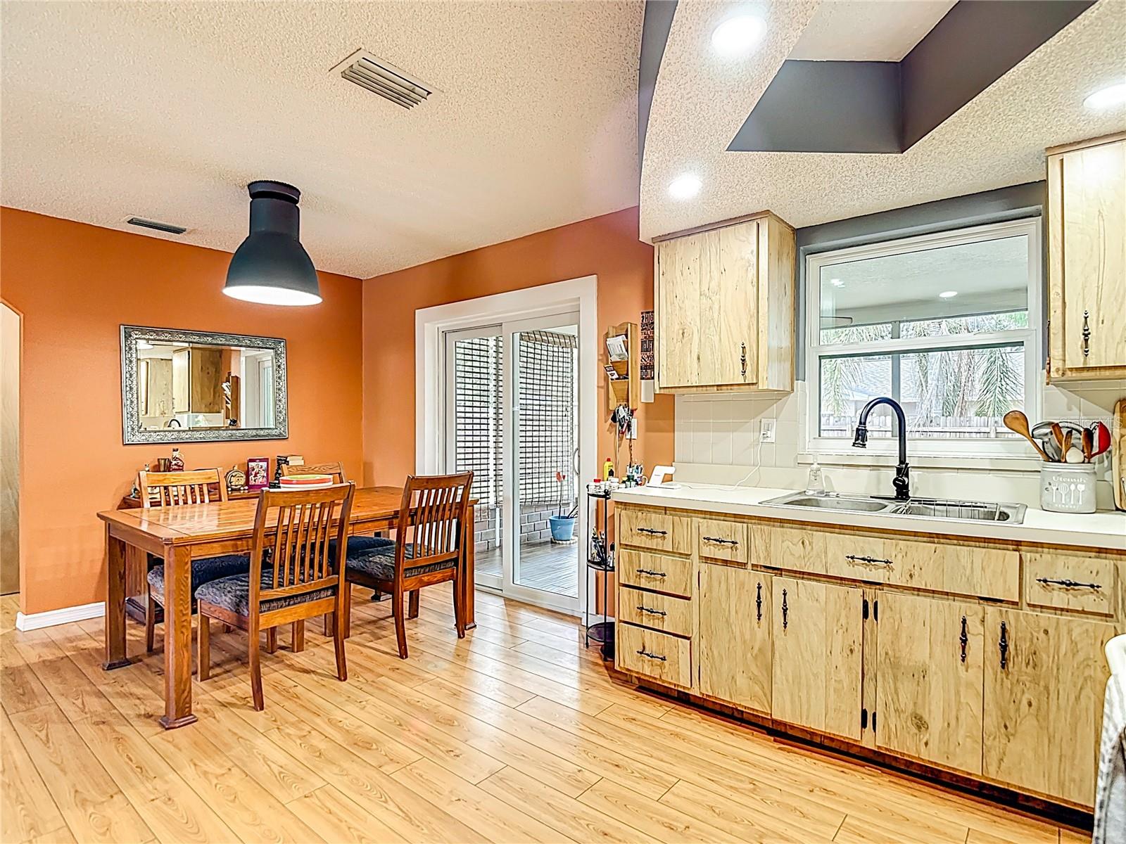 Image 13 of 39 For 7924 Royal Stewart Drive