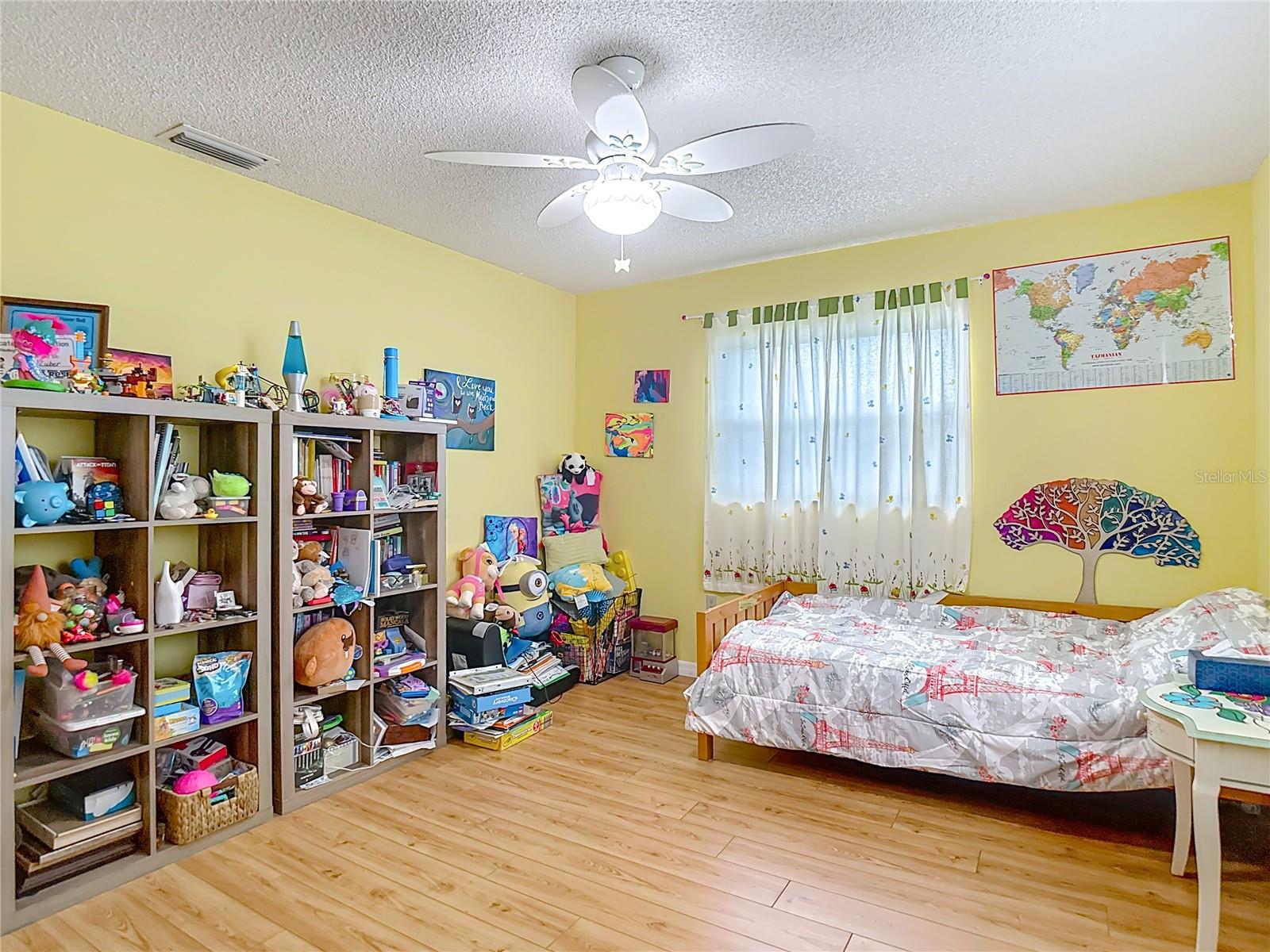 Image 16 of 39 For 7924 Royal Stewart Drive