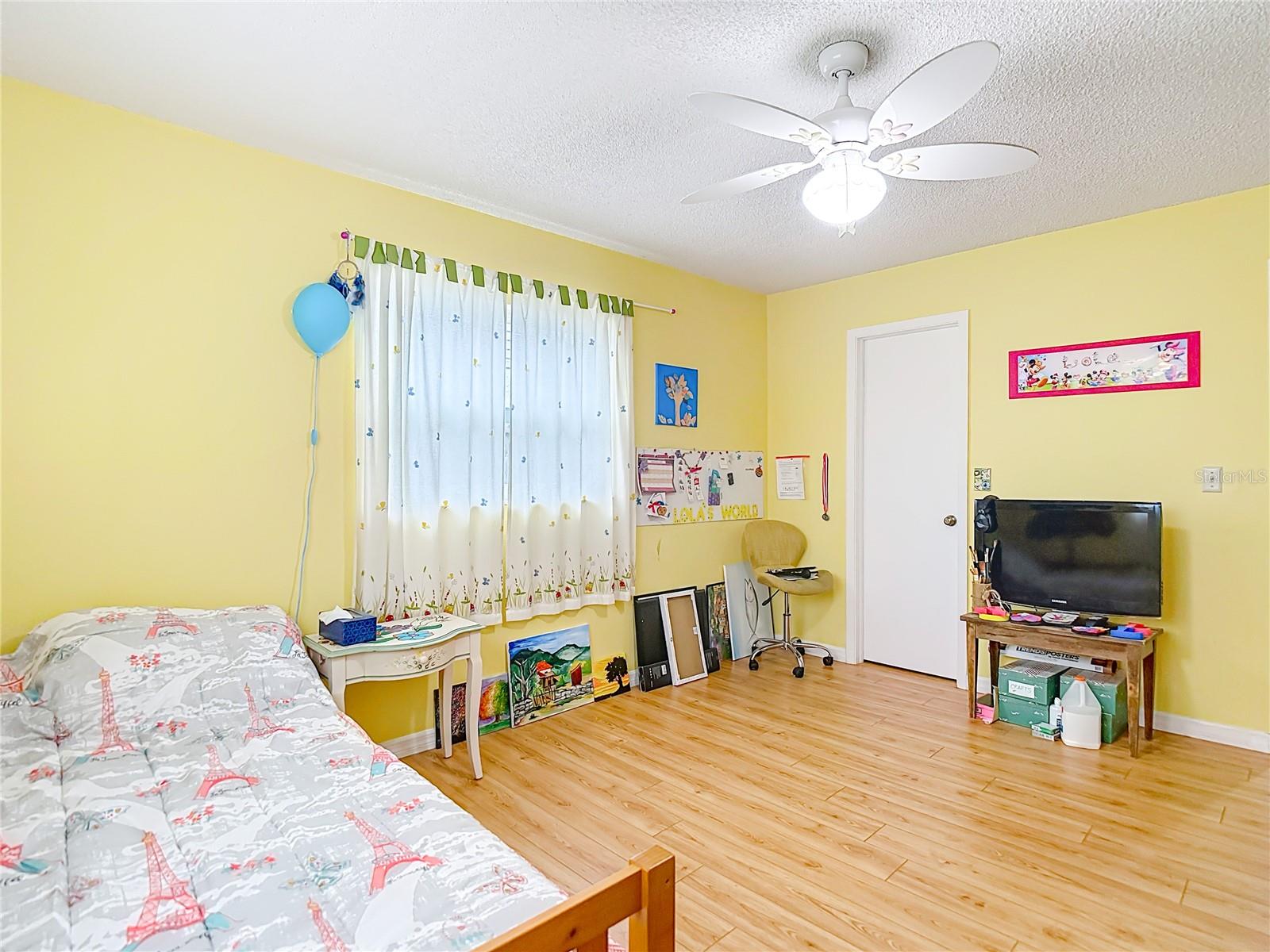 Image 17 of 39 For 7924 Royal Stewart Drive
