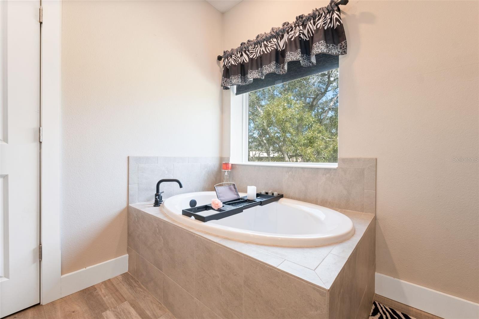 Listing photo id 39 for 13073 Jaywalk Road