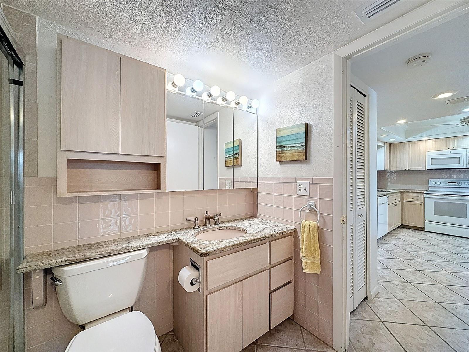 Image 16 of 32 For 4550 Cove Circle 507