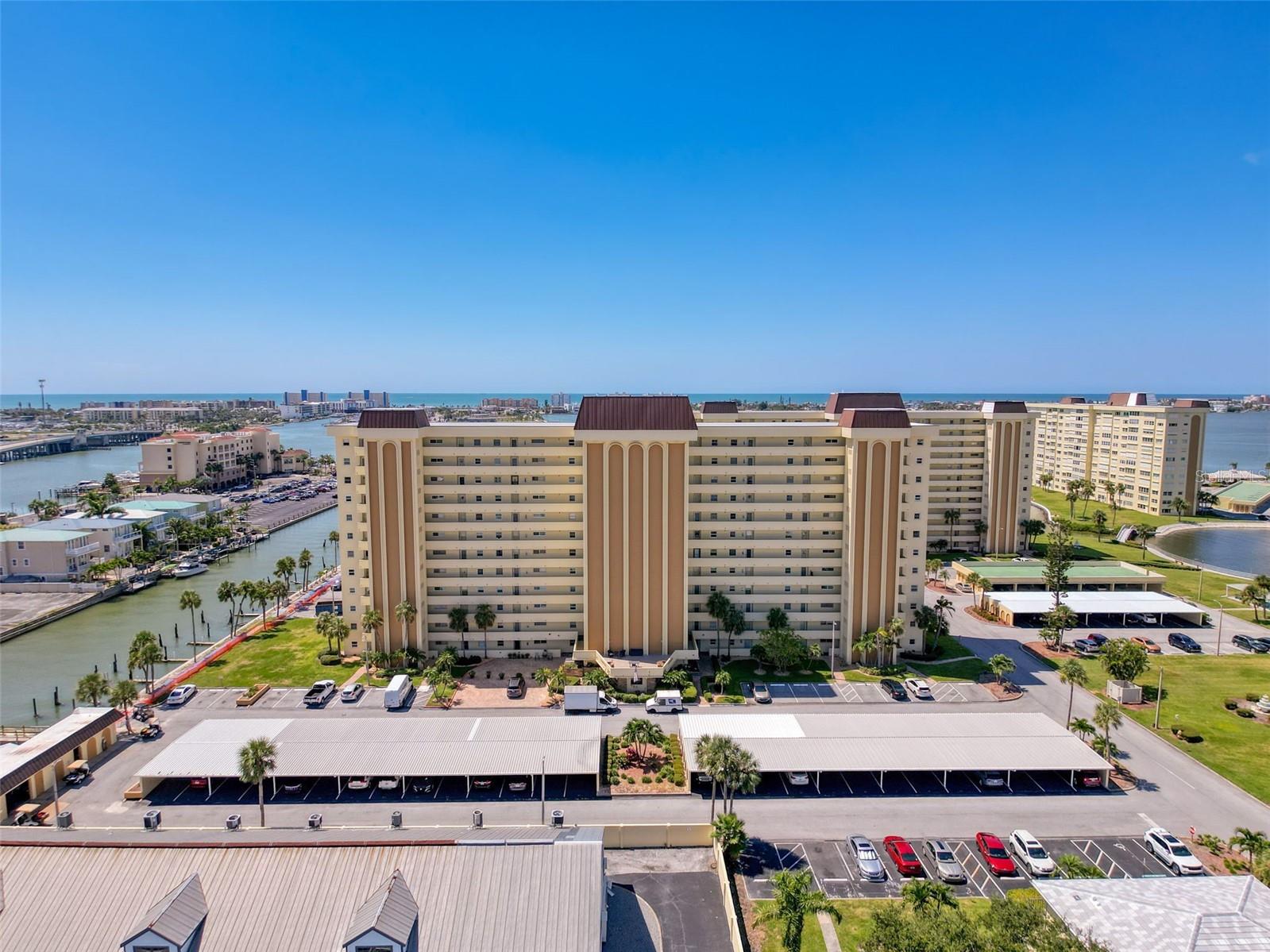 Image 25 of 32 For 4550 Cove Circle 507