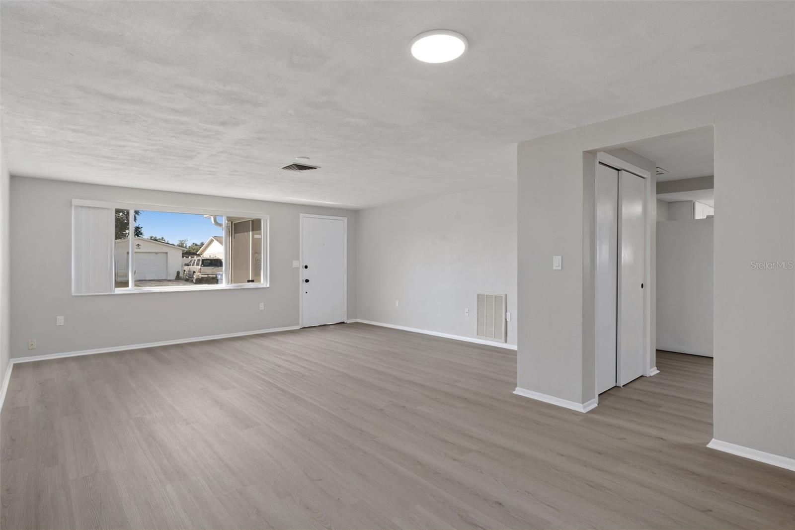 Image 11 of 37 For 6307 Tralee Avenue
