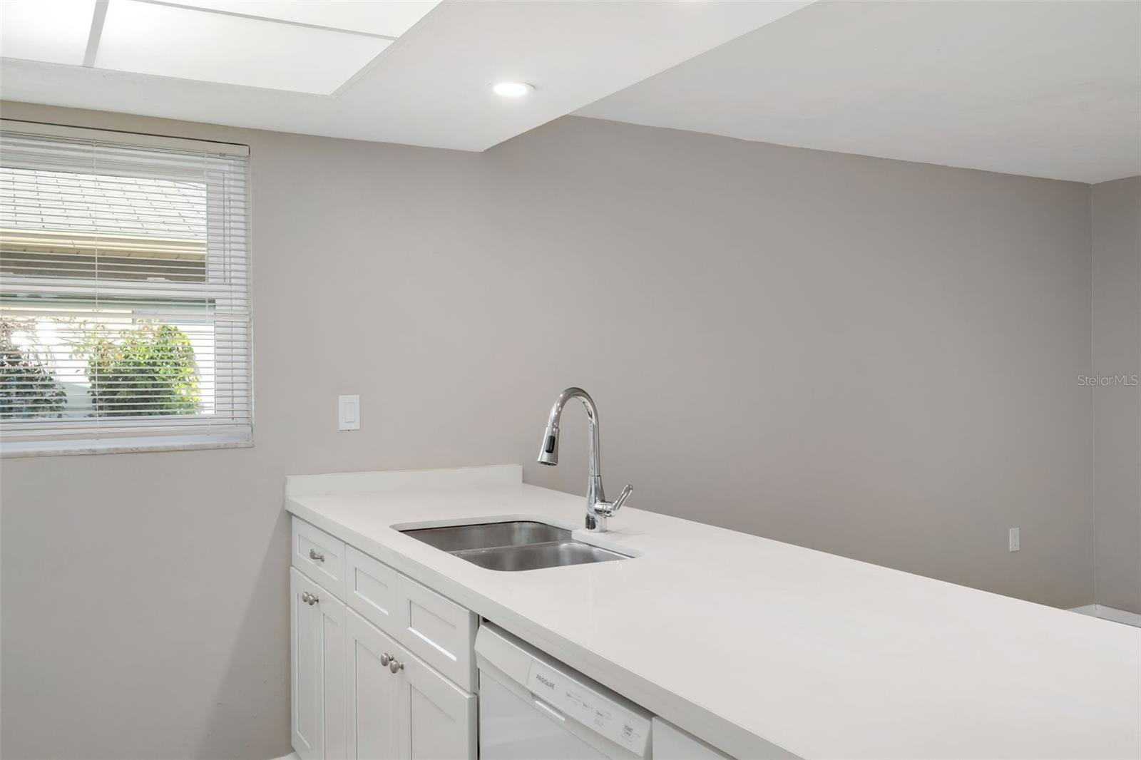 Image 18 of 37 For 6307 Tralee Avenue