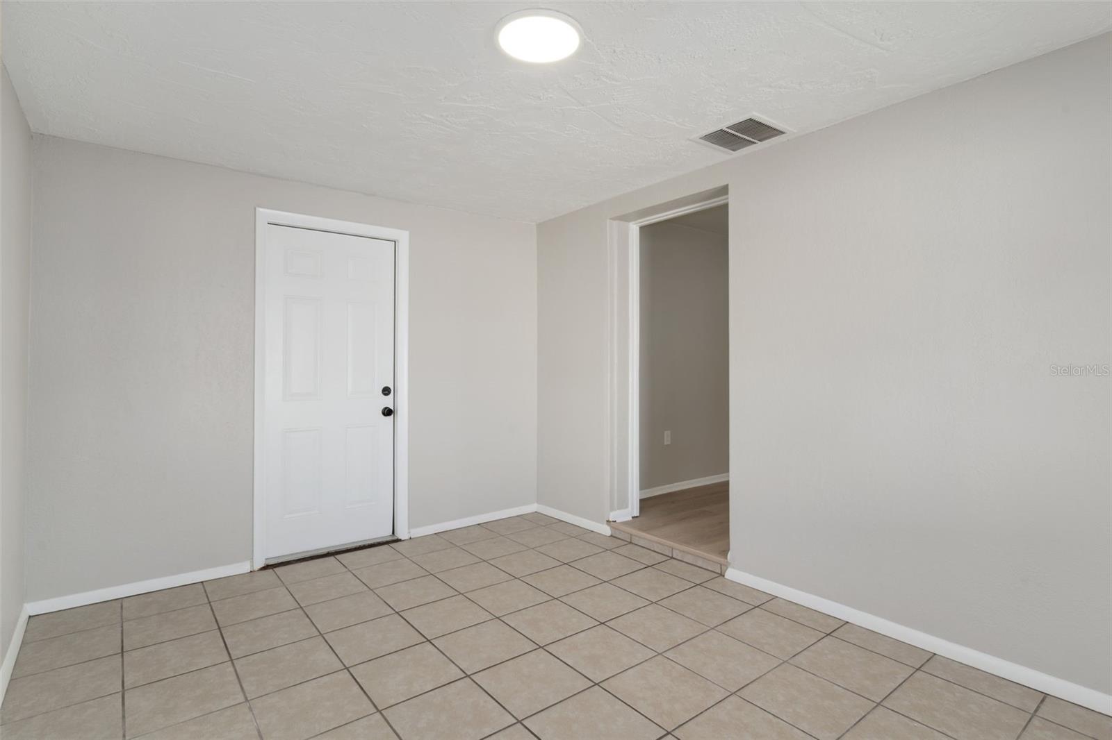 Image 20 of 37 For 6307 Tralee Avenue