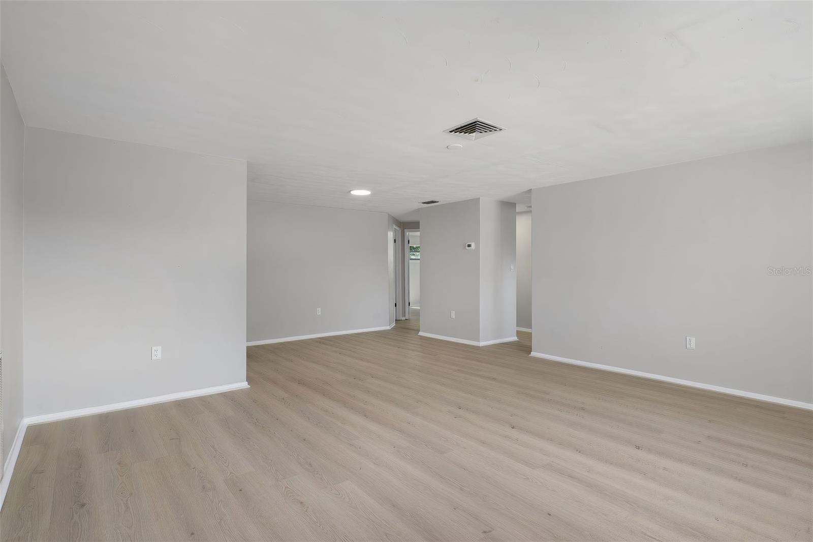Image 6 of 37 For 6307 Tralee Avenue