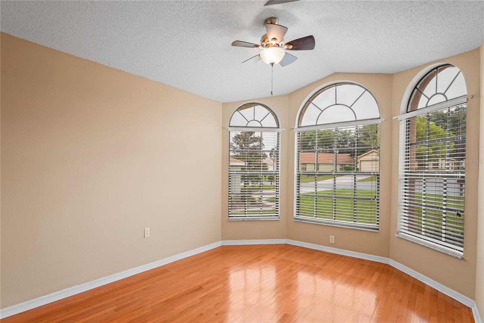 Listing photo id 8 for 11255 Copley Court