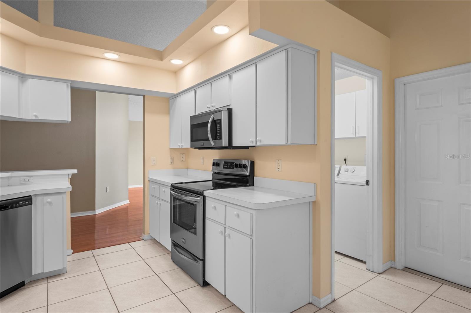 Listing photo id 19 for 11255 Copley Court