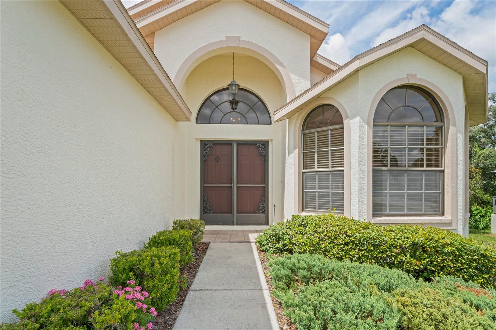 Listing photo id 4 for 11255 Copley Court